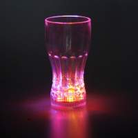 LED Cocktailglas 350 ml aus Kunststoff beleuchtet mit Batterie bunt beleuchtet Partyglas